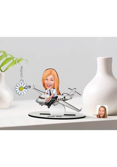Kişiye Özel Kadın Kaptan Pilot Karikatürlü 3D Ahşap Biblo Ve Isim (473566654)