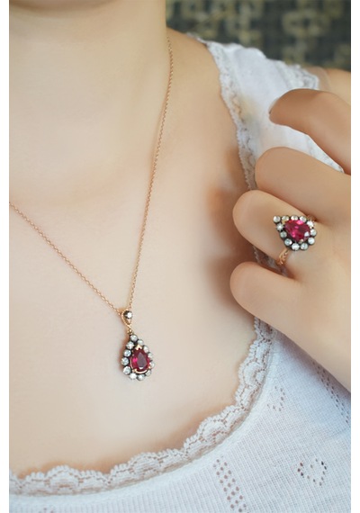 Damla Model Elmas Yakut Kolye