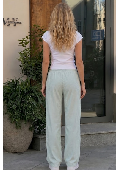 Siyah İnci Üst Pamuklu Fitilli Kaşkorse T-shirt İnce Soft Örme Pijama Takımı 8047 Yeşil Çizgili Siyah İnci Üst Pamuklu Fitilli Kaşkorse T-shirt İnce Soft Örme Pijama Takımı 8047 Yeşil Çizgili