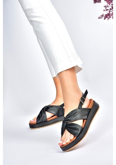 Fox Shoes Siyah Günlük Kadın Sandalet M524022309