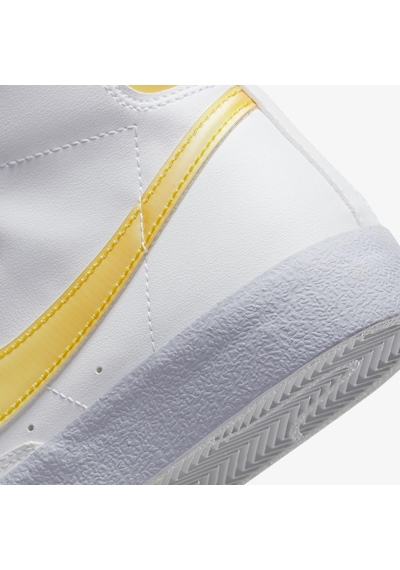 Nike Blazer Mid Fj4670-100 Kadın Spor Ayakkabısı Beyaz