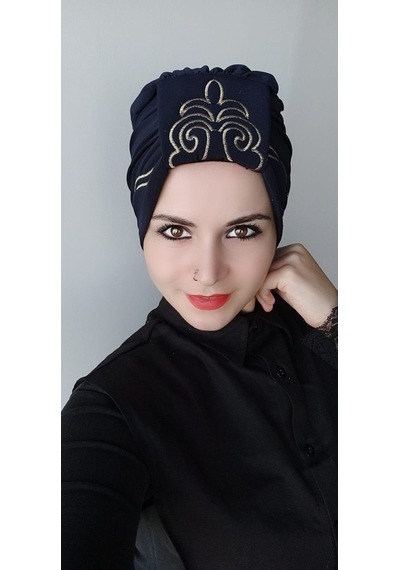 Kadın Şal Desen Işleme Çift Taraflı Bone Lacivert Kadın Şal Desen Işleme Çift Taraflı Bone Lacivert