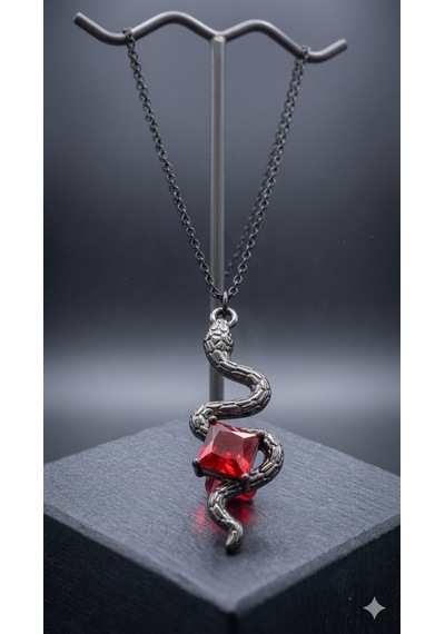 Gotik Stil Ruby Taşlı Yılan Figürlü Zincir Kolye Açık Sarı