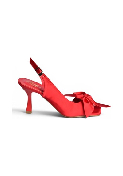 Fox Shoes K749384904 Kırmızı Saten Kumaş İnce Topuklu Kadın Ayakkabı
