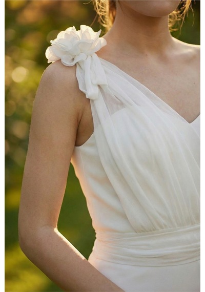 Berissima Bride Tek Omuz Nikah Elbisesi, Kırık Beyaz, Kalp Yaka, Maxi, Çiçek Detaylı, Drapeli, Astarlı, Luciana Kırık Beyaz Kırık Beyaz Berissima Bride Tek Omuz Nikah Elbisesi, Kırık Beyaz, Kalp Yaka, Maxi, Çiçek Detaylı, Drapeli, Astarlı, Luciana Kırık Beyaz Kırık Beyaz