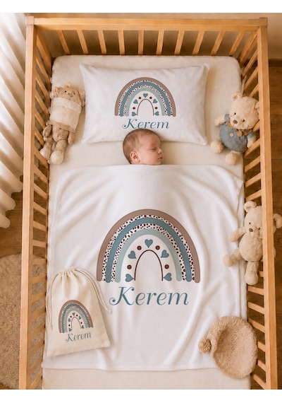 Pia Baby Erkek Bebek %100 Pamuk Hediye Seti 6 Lı İsimli Keseli Tulum Şapka Eldiven Battaniye Ve Yastık Kılıfı 1073tybk3x Krem