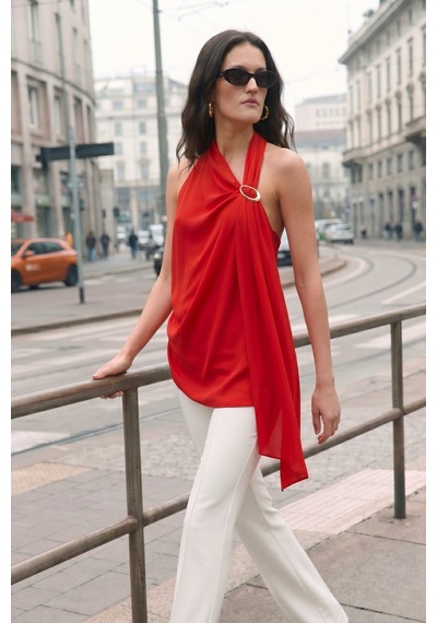 Sateen Aksesuar Detaylı Kolsuz Bluz - Kırmızı-137512 Sateen Aksesuar Detaylı Kolsuz Bluz - Kırmızı-137512