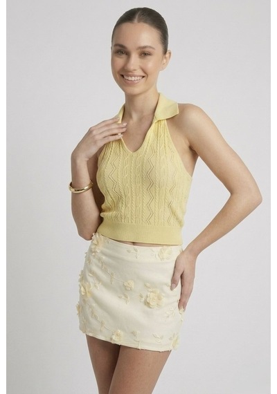Neden Tekstil Kadın Polo Yaka Sırt Dekolteli Crop Bluz - Sarı