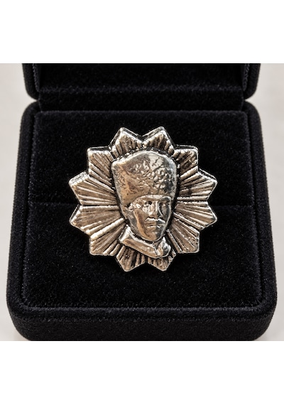 Atatürk Kalpaklı Portre Figürlü Metal Yaka Rozeti Ceket Ve Takım Elbise Aksesuarı Gri 60025662