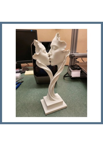 Buradabulabilirsin 3d Baskı Öpüşen Çift Heykeli Çiçek Yapraklı Soyut Aşk Heykeli Masaüstü Dekoratif Obje Beyaz Bbz