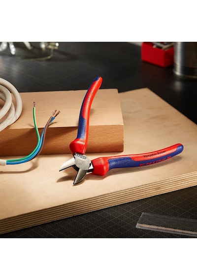 Knipex Diyagonal Kesiciler Siyah Atramentize Edilmiş, Çok Bileşenli Saplarla 160 Mm 70 02 160 Genel