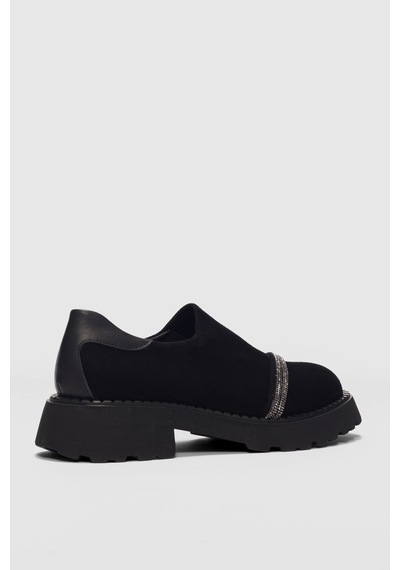 Nivan Ön Taşlı Aksesuar Detaylı Kadın Loafer-siyah Süet
