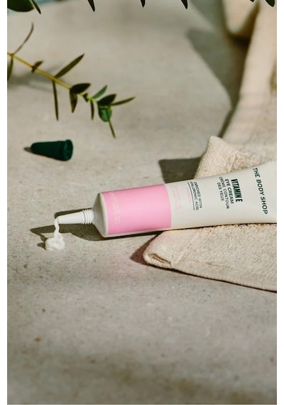The Body Shop Vitamin E Göz Çevresi Bakım Kremi 15 Ml