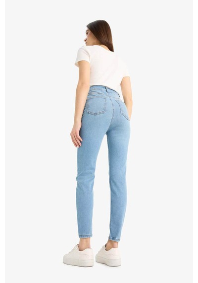 DeFacto Anna Skinny Fit Yüksek Bel Düz Paça Uzun Jean Taş Yıkama Pantolon D8181AX25SPNM85