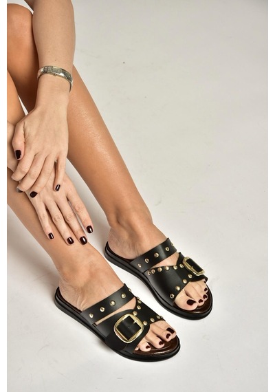 Fox Shoes Y390450703 Siyah Hakiki Deri Zımba Detaylı Kadın Terlik Siyah