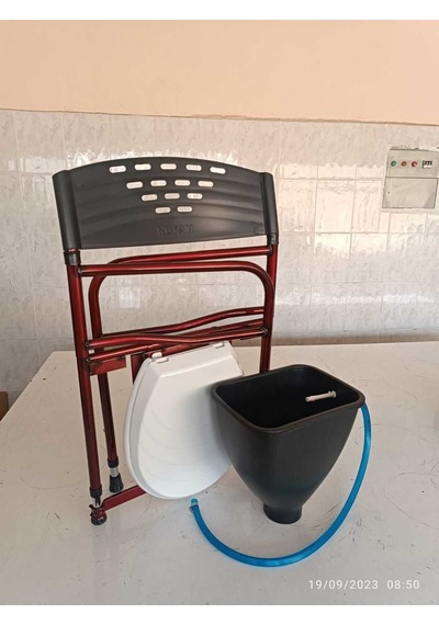Medikaltec Taharet Musluklu Mobil Tuvalet Banyo Sandalyesi Klozet Yükseltici Hastalar Için Klozet