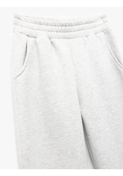 Koton Şardonlu Cepli Beli Lastikli Oversize Jogger Eşofman Altı Kar Melanj 6wal40017ık GRİ MELANJ Koton Şardonlu Cepli Beli Lastikli Oversize Jogger Eşofman Altı Kar Melanj 6wal40017ık GRİ MELANJ