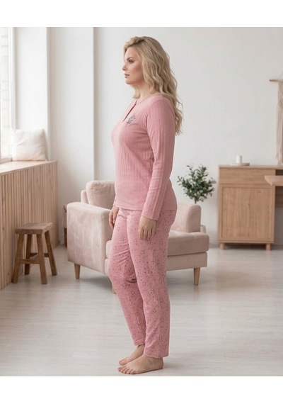 Eyfuze Kadın Kışlık Büyük Beden Curve Nakışlı Desenli Yakası Düğmeli Uzun Kollu Pijama Takımı Açık Pembe