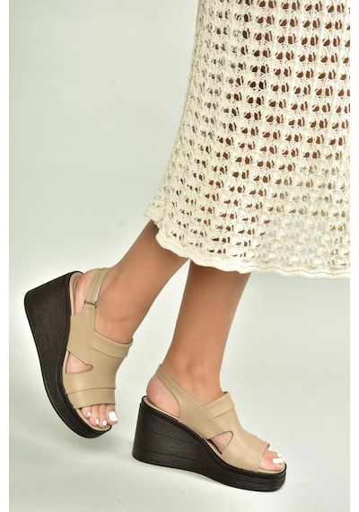 Fox Shoes U555960303 Bej Hakiki Deri Dolgu Topuklu Kadın Ayakkabı Bej-hakiki Deri