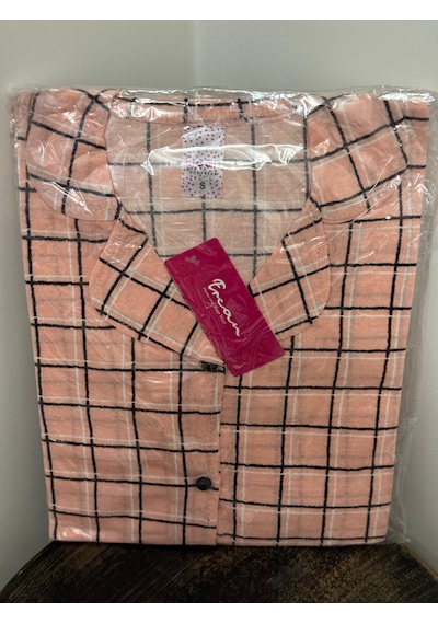 Rotasyon Kısa Kollu Uzun Altlı Kareli Desenli Pembe Kadın Pijama Takımı Gecelik Açık Pembe Rotasyon Kısa Kollu Uzun Altlı Kareli Desenli Pembe Kadın Pijama Takımı Gecelik Açık Pembe