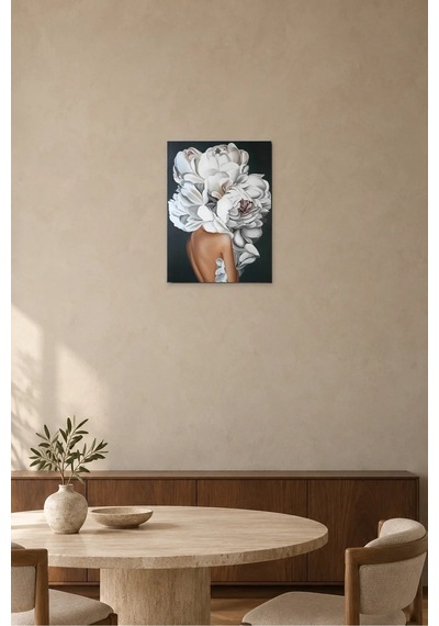 Fida Beyaz Şakayık Başlı Kadın Canvas Tablo Çok Renkli