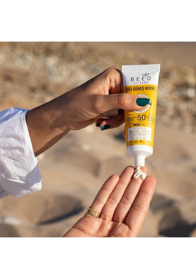 Tr Bee'o Propolisli Yüksek Koruma Yüz Güneş Kremi, 50+ Spf, 40 Ml