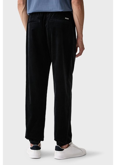 Armani Exchange Pamuklu Regular Fit Lastikli Paça Kadife Pantolon Erkek Pantolon Xm003304 Af27114 Ub101 Lacivert Armani Exchange Pamuklu Regular Fit Lastikli Paça Kadife Pantolon Erkek Pantolon Xm003304 Af27114 Ub101 Lacivert