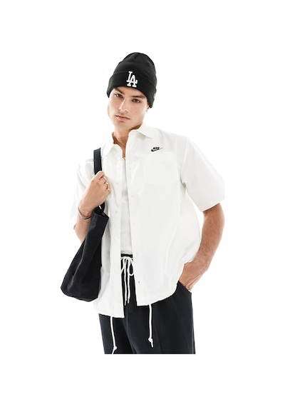 Nike Club Woven Loose Fit Short Sleeve Shirt İn White Erkek Bol Kesim Dokuma Kısa Kollu Spor Gömlek Beyaz Beyaz Nike Club Woven Loose Fit Short Sleeve Shirt İn White Erkek Bol Kesim Dokuma Kısa Kollu Spor Gömlek Beyaz Beyaz