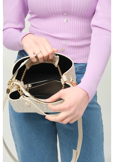 Just Polo Kadın El Ve Omuz Çantası Ebat : 23 X 23 Cm Krem