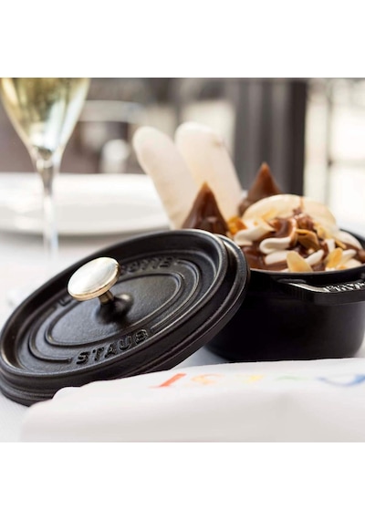 Staub 40500-101-0 Mini Güveç, Yuvarlak Kapaklı 10 Cm, 0,25 L, İndüksiyona Uygun, Mat Siyah Emaye Kap İçi, Siyah Diğer