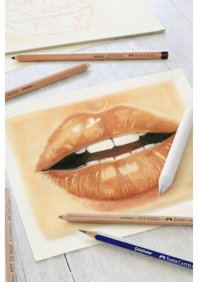 Faber-Castell Klasik Sketch Seti 6 Parça, Goldfaber 2B Kalem, Pitt Monochrome, Pitt Pastel, Karıştırma Kalemi Faber-Castell Klasik Sketch Seti 6 Parça, Goldfaber 2B Kalem, Pitt Monochrome, Pitt Pastel, Karıştırma Kalemi