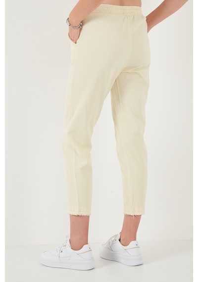 Lela Pamuklu Normal Bel Regular Fit Düz Paça Bayan Pantolon 668Yp42282S4 Sarı