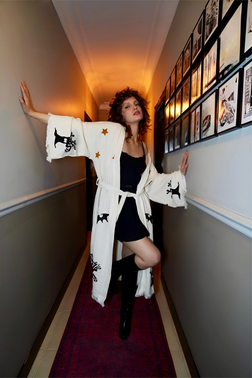 Brandsmithshop Hello Woon Taş Baskı Kimono Çok Renkli