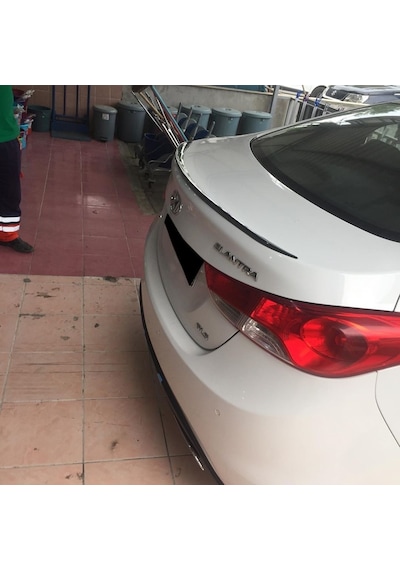Hyundai Elentra Piano Black Spoiler