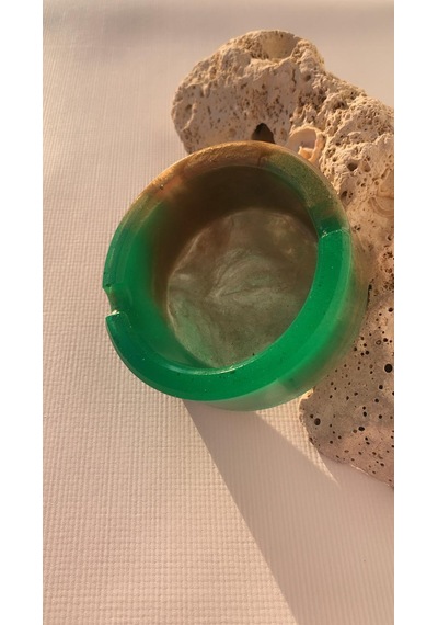 Parlak Çim Yeşili Ve Gold Renkli Yuvarlak Şekilli Dekoratif Kül Tablası Küllük El Yapımı Epoksi Hediyelik