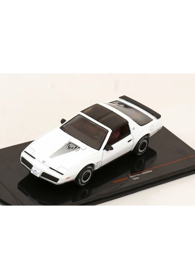 1:43 Ölçek Ixo 1982 Pontiac Firebird Diecast Metal Minyatür Model Araba 10cm