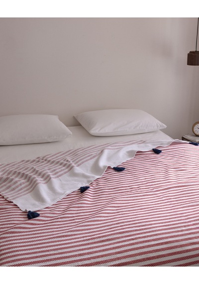 Madame Coco Talure Çift Kişilik Pamuklu Yatak Örtüsü - Beyaz/kırmızı 8684427345702 Çok Renkli