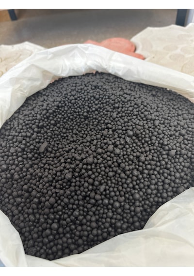 Bitki Gübresi Koyu Renkli 0.1 KG