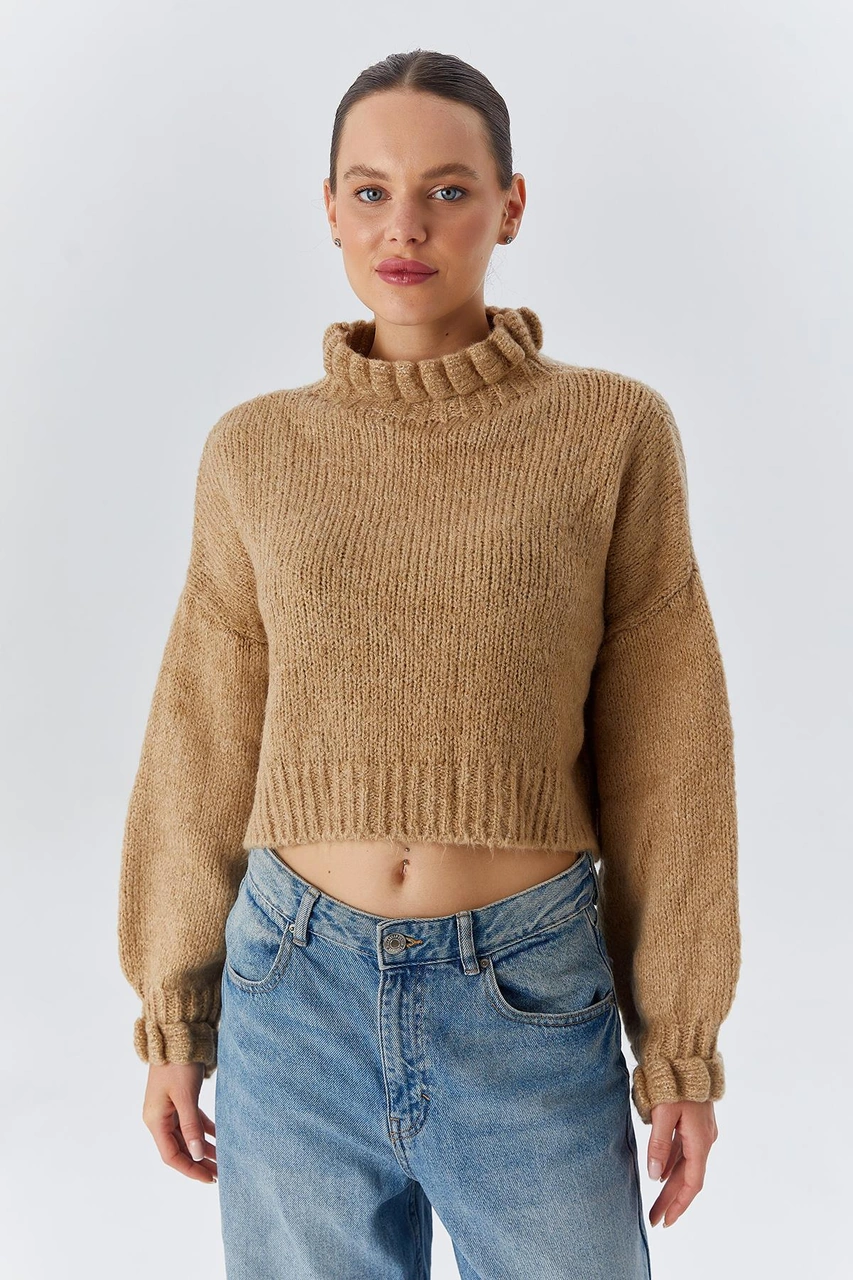 Mixray 6883 Kadın Fırfır Detay Crop Triko Kazak Camel