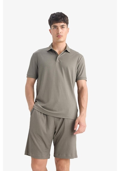 DeFacto Slim Fit Dar Kesim Polo Yaka Dokulu Kısa Kollu Krinkıl Tişört E1222AX25SMKH401 DeFacto Slim Fit Dar Kesim Polo Yaka Dokulu Kısa Kollu Krinkıl Tişört E1222AX25SMKH401