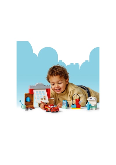 LEGO® DUPLO® │ Disney ve Pixar Arabalar McQueen’in Doc’un Garajını Ziyareti 10456 - 2 Yaş ve Üzeri Çocuklar için Oyuncak Yapım Seti (35P)