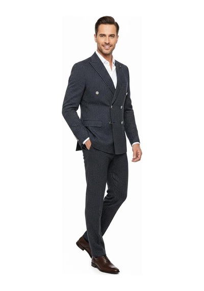 İtalyan Kesim Lacivert Kruvaze Takım Elbise Modern Slim Fit Çizgili Kumaş Detaylı Lacivert İtalyan Kesim Lacivert Kruvaze Takım Elbise Modern Slim Fit Çizgili Kumaş Detaylı Lacivert