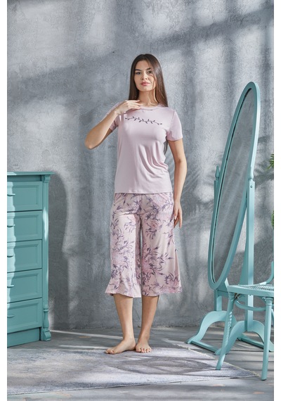 Lılac Kadın Çiçek Desenli %100 Viscon Capri Pijama Takımı Pudra Pembe