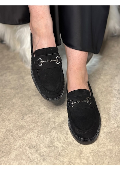 Günlük Kadın Siyah Loafer Klasik Desenli Taban Tokalı Oval Burunlu Makosen Ayakkabı 120 Siyah Süet Platin Günlük Kadın Siyah Loafer Klasik Desenli Taban Tokalı Oval Burunlu Makosen Ayakkabı 120 Siyah Süet Platin