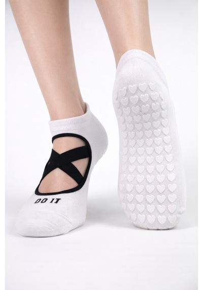 Carnaval Socks Beyaz Renkli Pilates & Yoga Silikonlu Kazymaz Tabanlı Patik Çorap 2000386