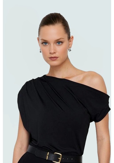 Frm Regular Kalıp Polyester Bluz Yazlık Şıklık Seçkin Malzeme Siyah