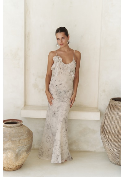 Mai Collection Mai Studios Co. Purtyas Fırfır Detaylı Bej Uzun Elbise Bej
