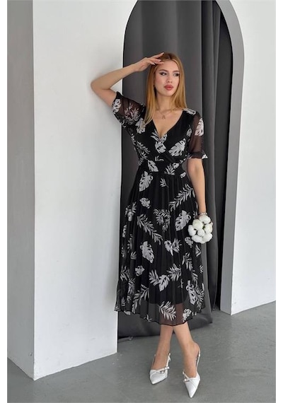 Neşeli Butik Kadın Siyah Yeni Sezon Piliseli Yazlık Şifon Elbise Nbq005 Siyah