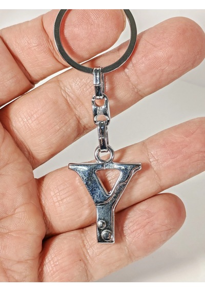 Y Harfi Gümüş Renk Metal Anahtarlık Minimal Ve Şık Harf Tasarımı Çok Renkli