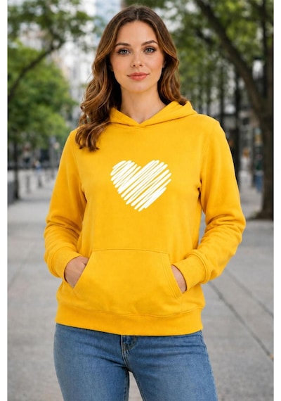 Herkesemoda Kırmızı Kalp Baskılı Kapüşonlu 2 İplik Şardonlu Sweatshirt Sarı